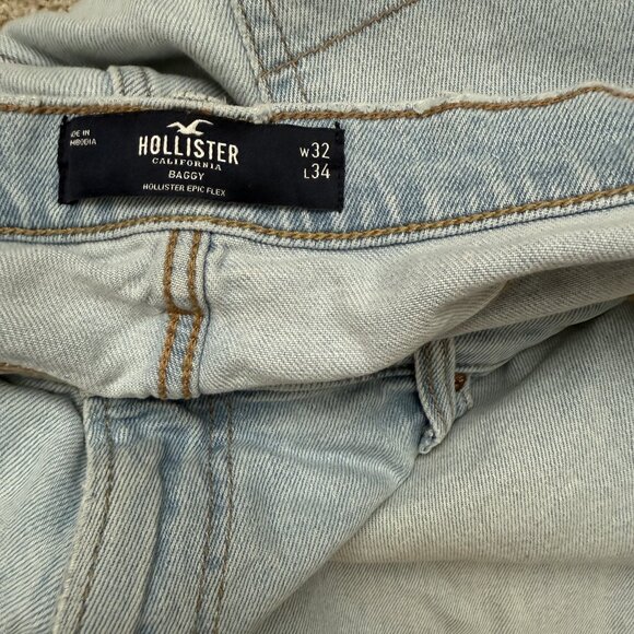 Hollister Men’s Cut Off Denim Shorts - Picture 2 of 4